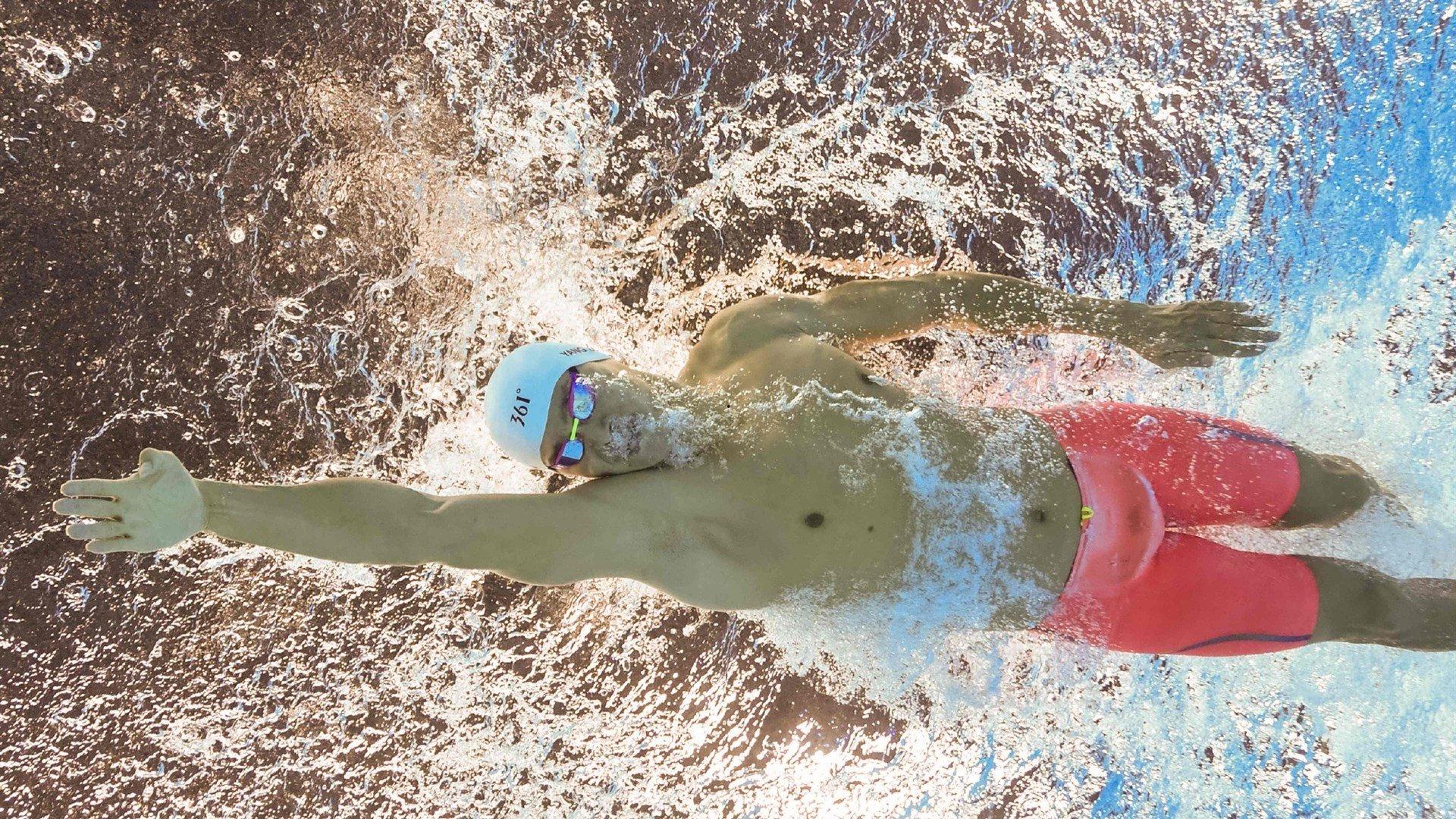 夜读专访引爆足坛风云，摩根记录中C罗谈及梅西的言论或将改写体育头条史